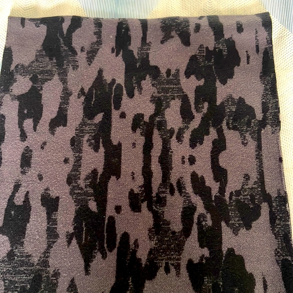 Lululemon Oversized Jacquard Camo Scarf